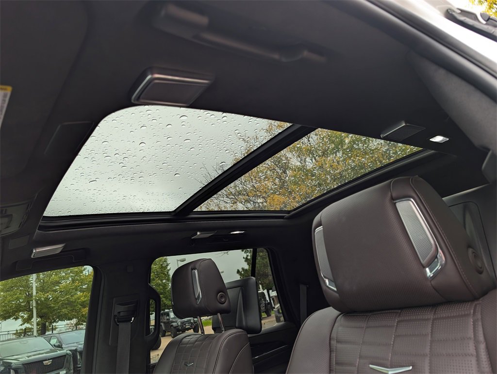 2024 Cadillac Escalade V-Series photo 14