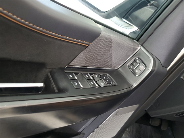 2023 Ford F-150 Platinum photo 7