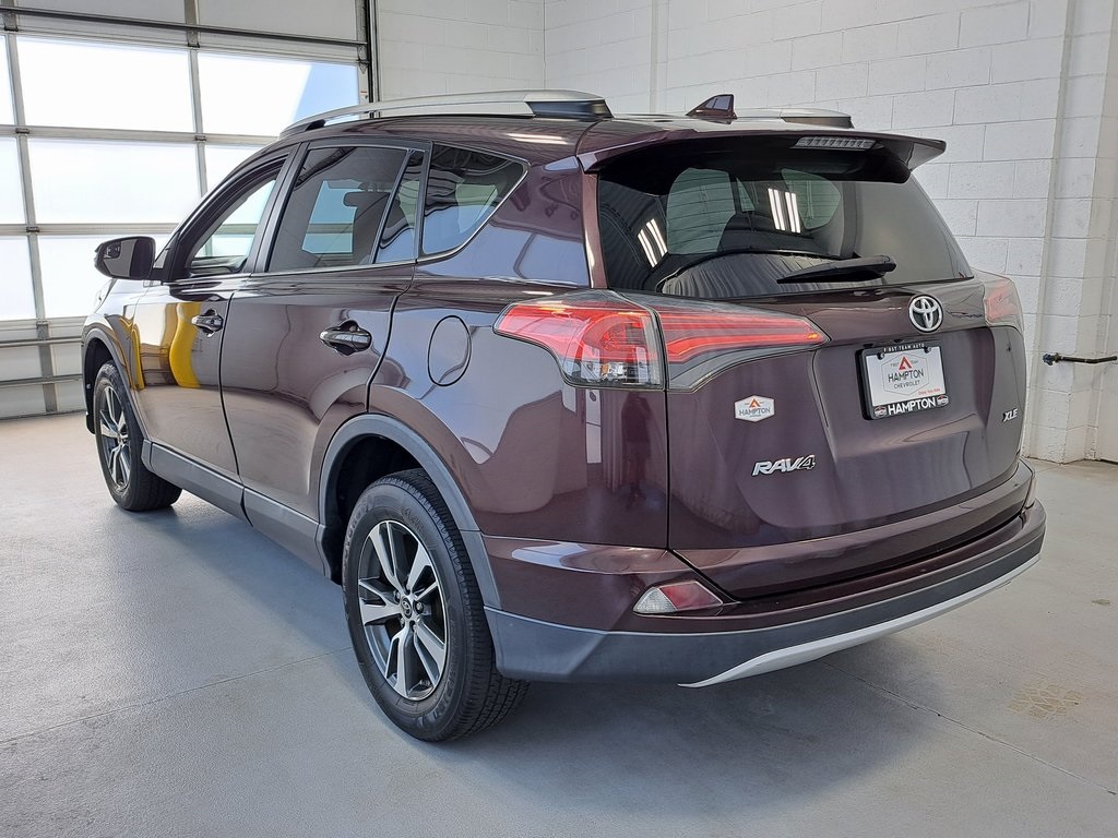 2016 Toyota RAV4 XLE photo 6
