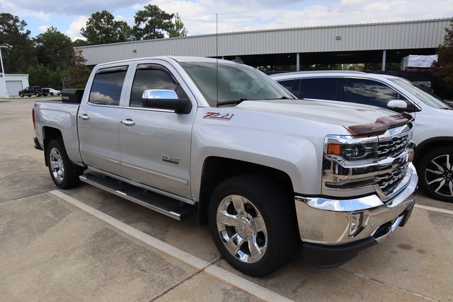 2018 Chevrolet Silverado 1500 LTZ photo 3
