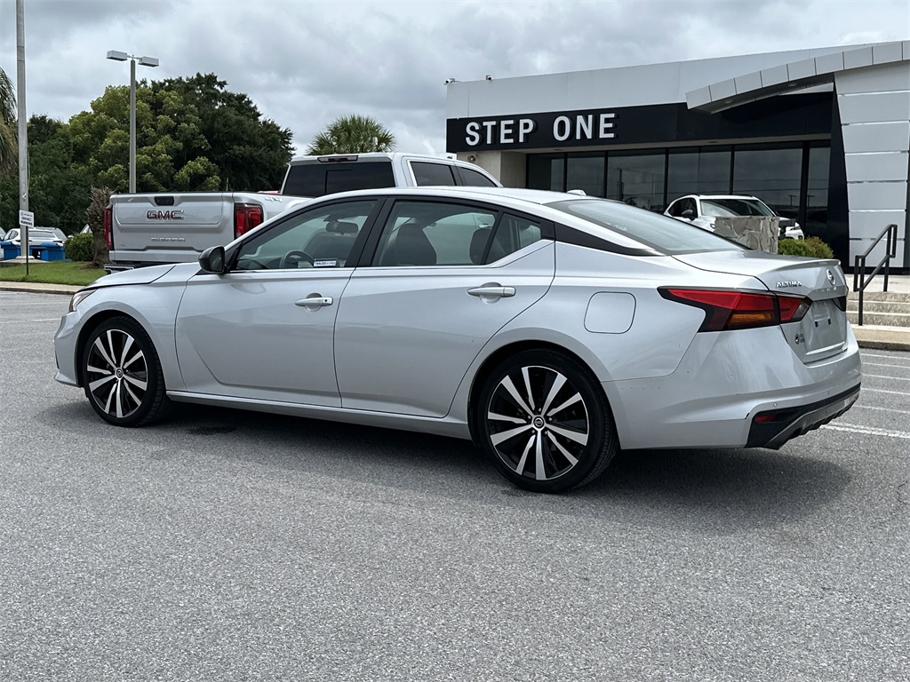 2022 Nissan Altima 2.5 SR photo 5