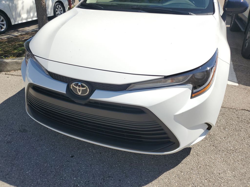 2026 Toyota Corolla LE photo 10