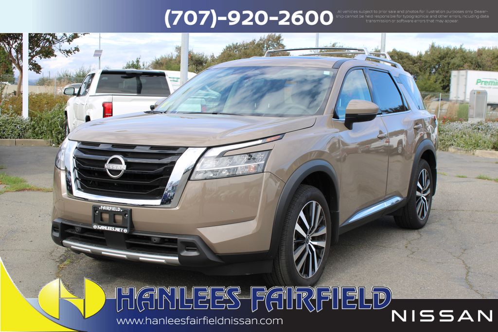 2024 Nissan Pathfinder Platinum photo 3
