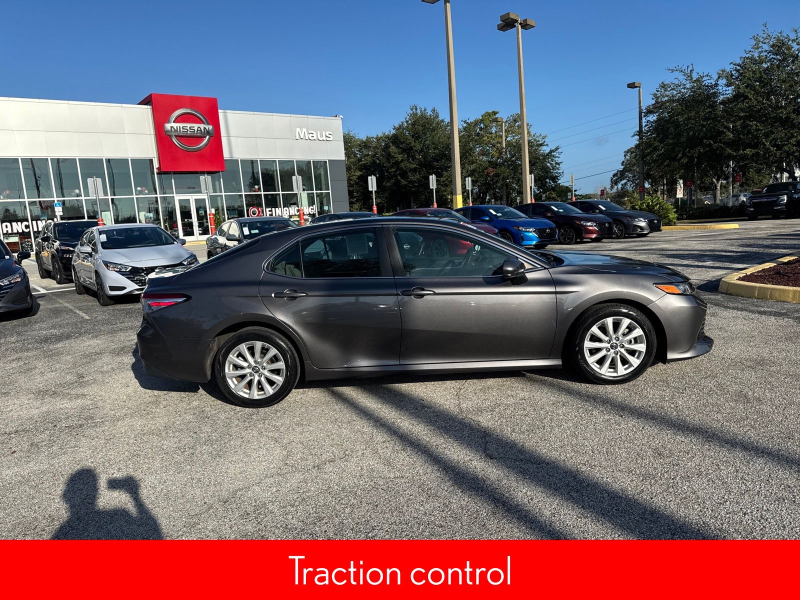 2019 Toyota Camry LE photo 4