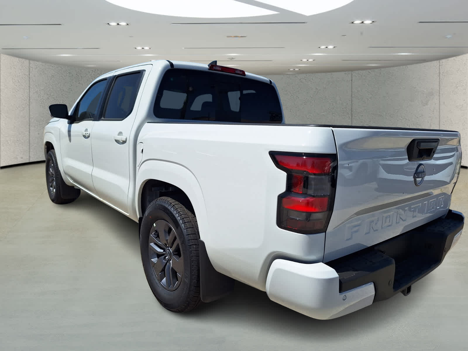 2025 Nissan Frontier Crew Cab SV photo 3