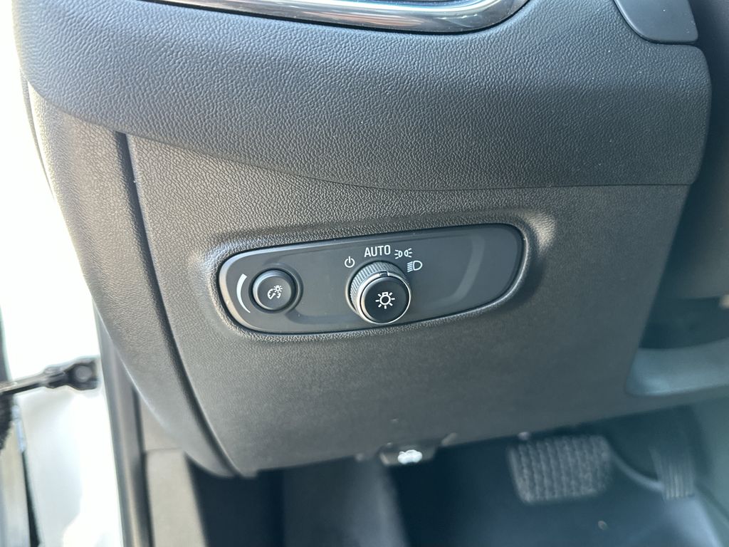 2023 CHEVROLET EQUINOX - Image 15