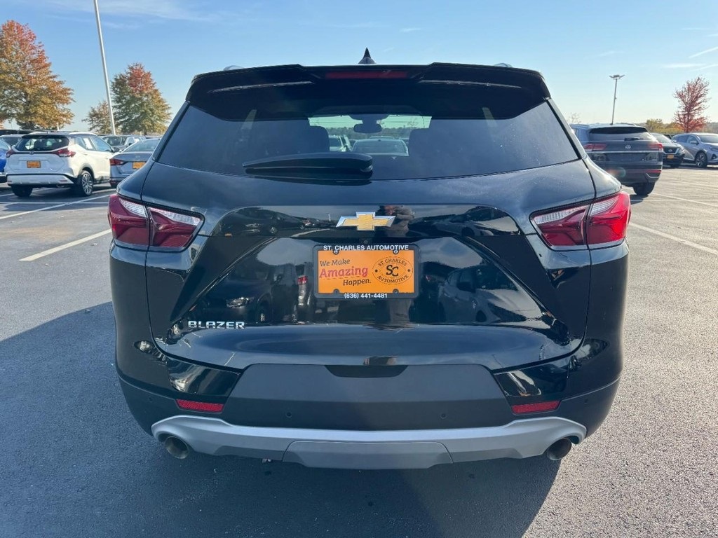 2021 Chevrolet Blazer 2LT photo 2