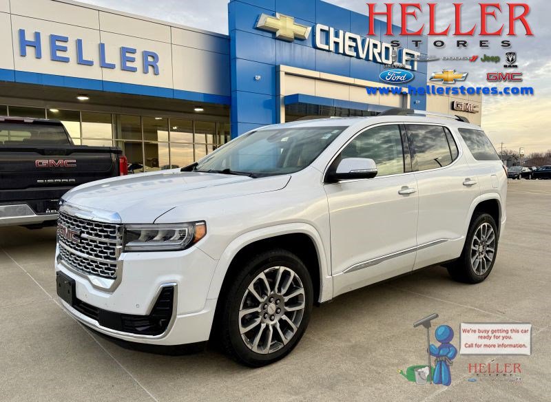 2022 GMC Acadia Denali's photo