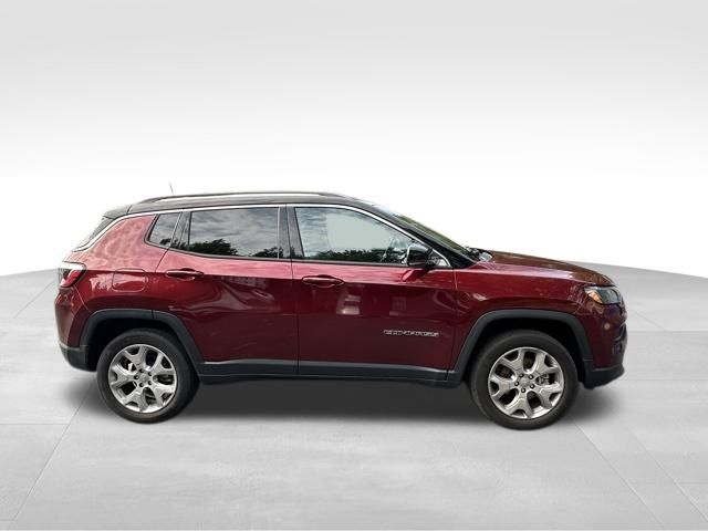 2022 Jeep Compass Limited photo 4