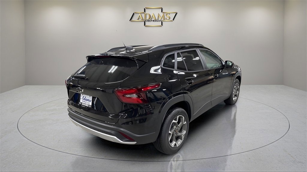 2025 Chevrolet Trax LT photo 5