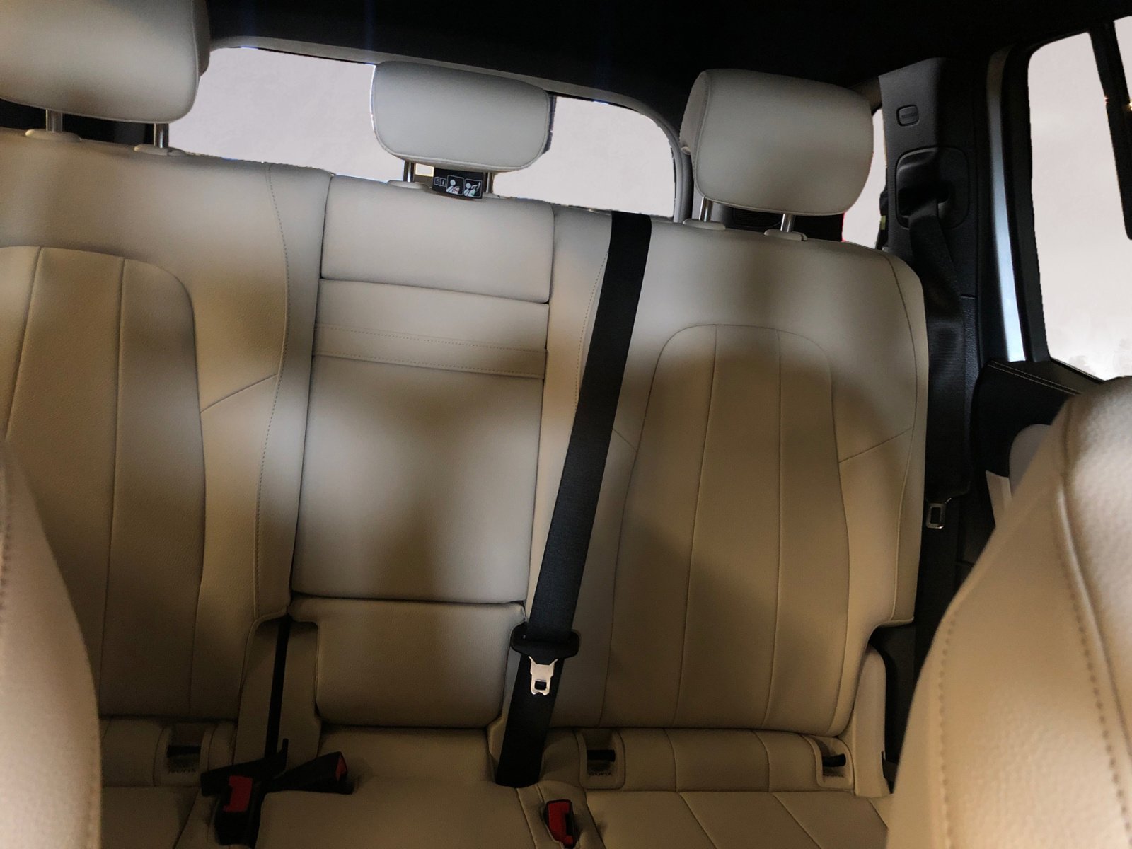 2025 Mercedes Benz GLB 250 4MATIC photo 12