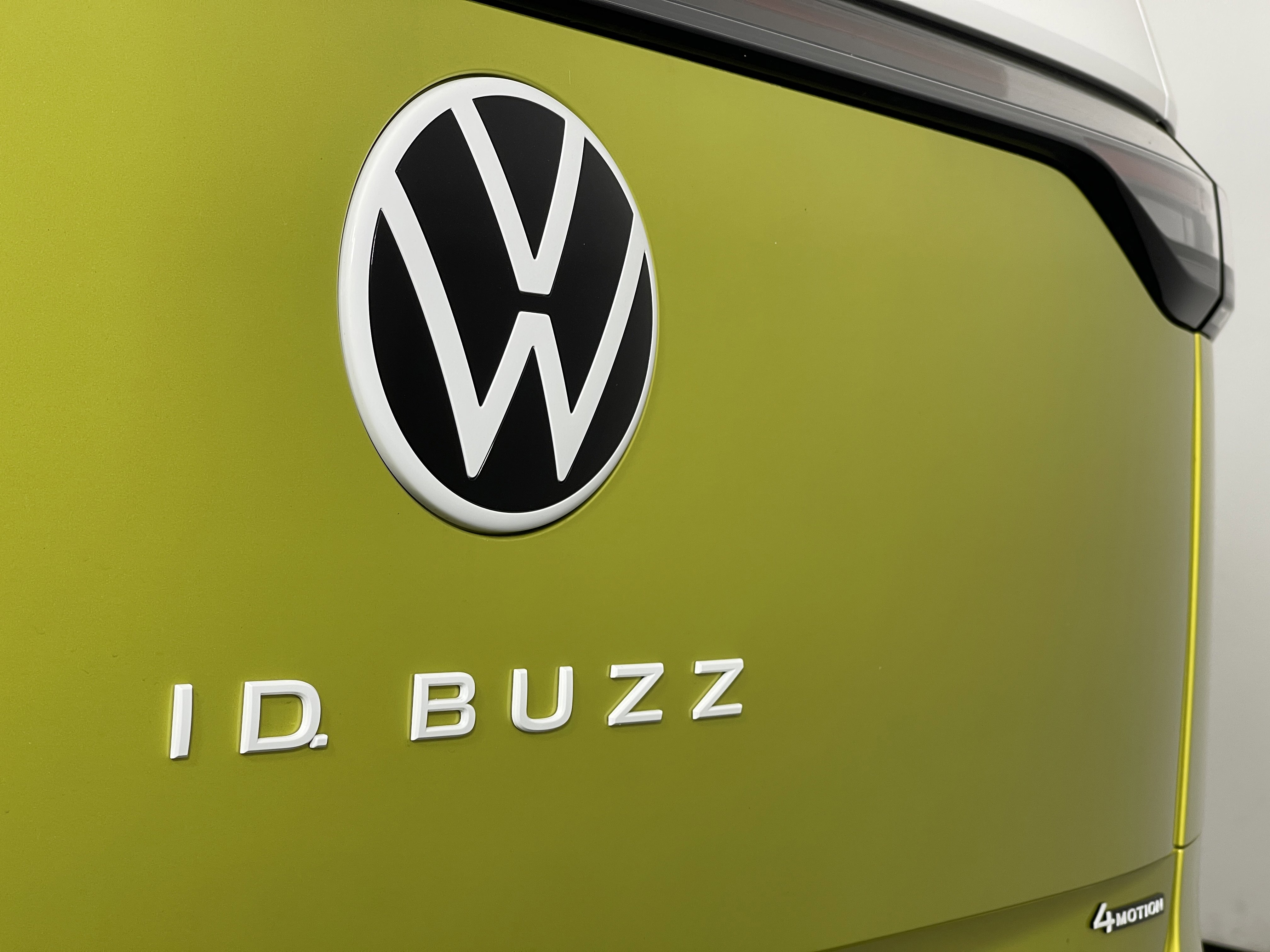 2025 Volkswagen ID. Buzz photo 3
