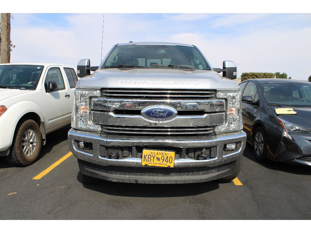 2017 Ford F-250 Lariat photo 2
