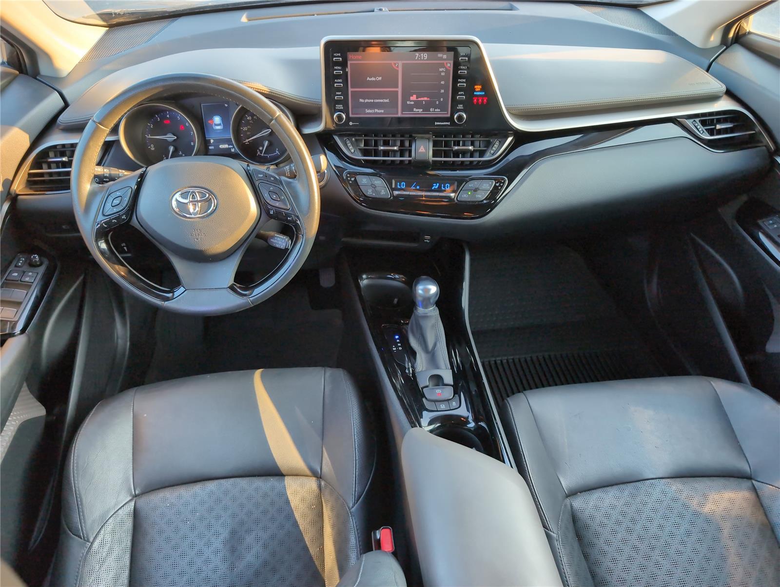 2021 Toyota C-HR LE photo 24