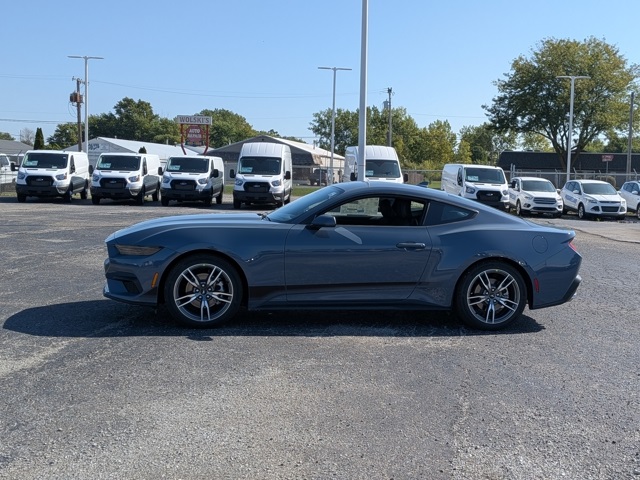 2025 Ford Mustang EcoBoost Premium photo 4