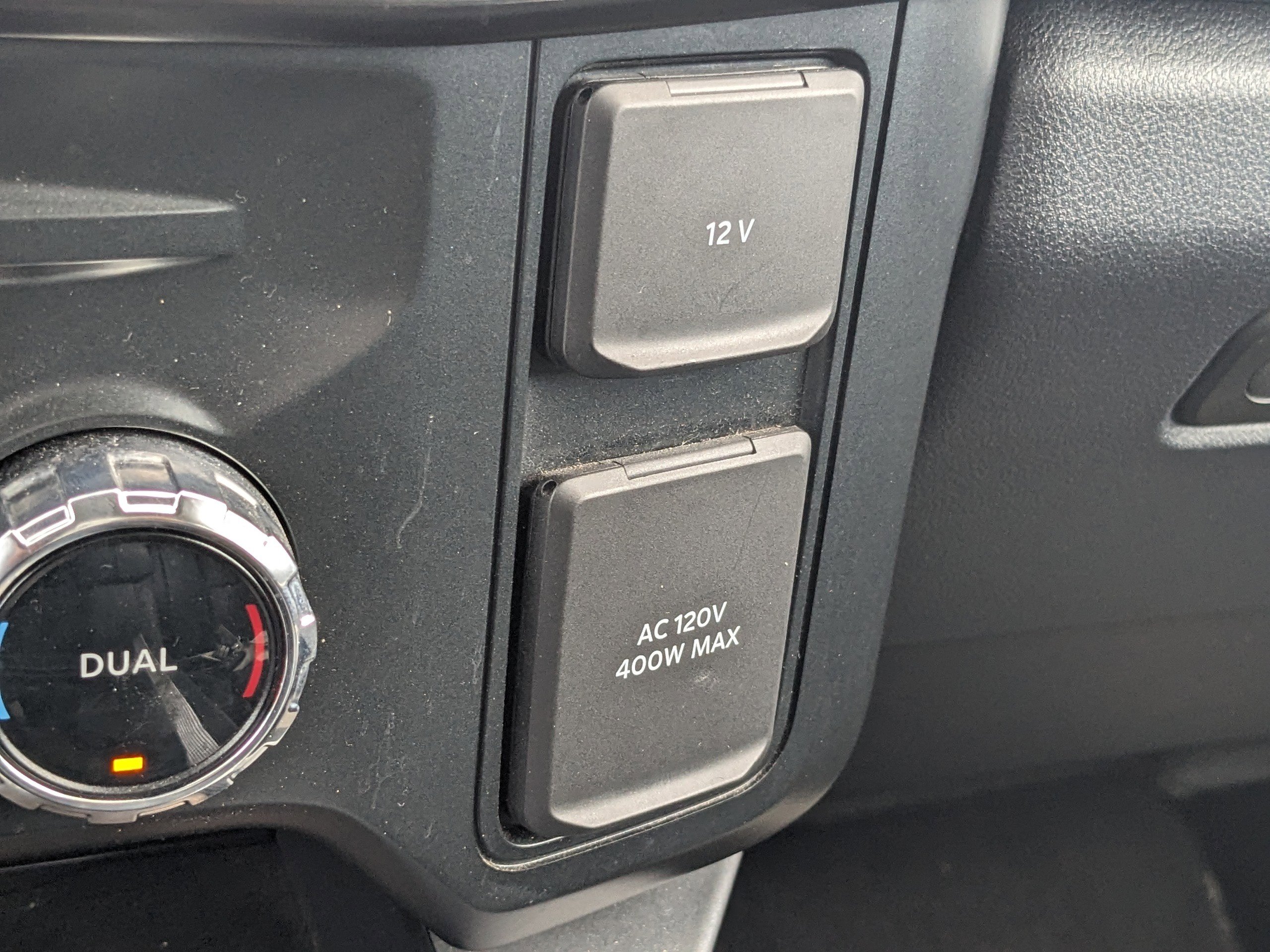 2023 Ford F-250 Lariat photo 27
