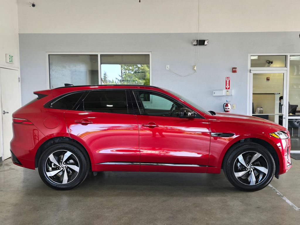 2024 Jaguar F-PACE P250 R-Dynamic S photo 4