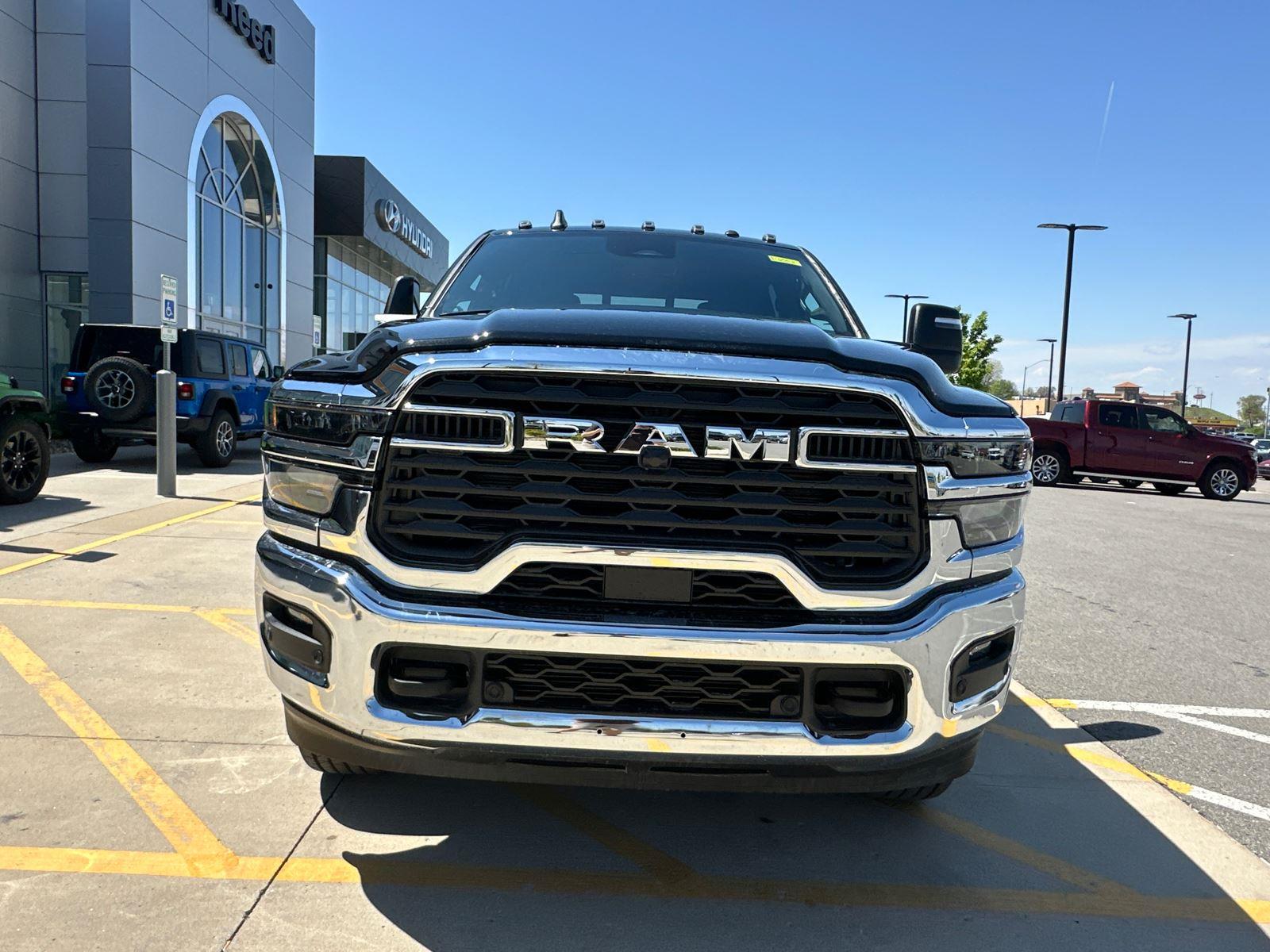 2025 Ram 2500 Tradesman photo 6