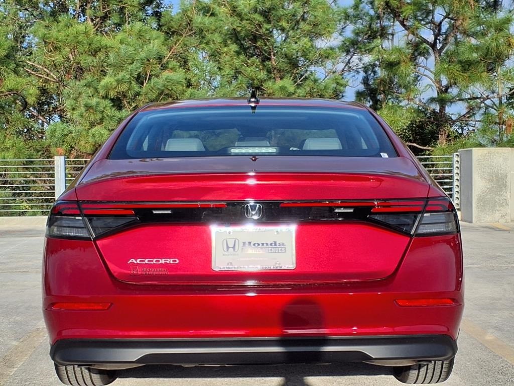 2025 Honda Accord SE photo 5