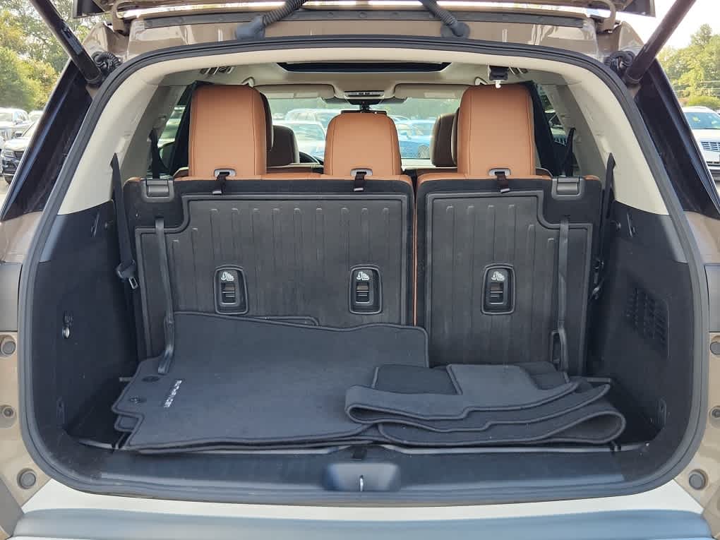 2024 Nissan Pathfinder Platinum photo 23