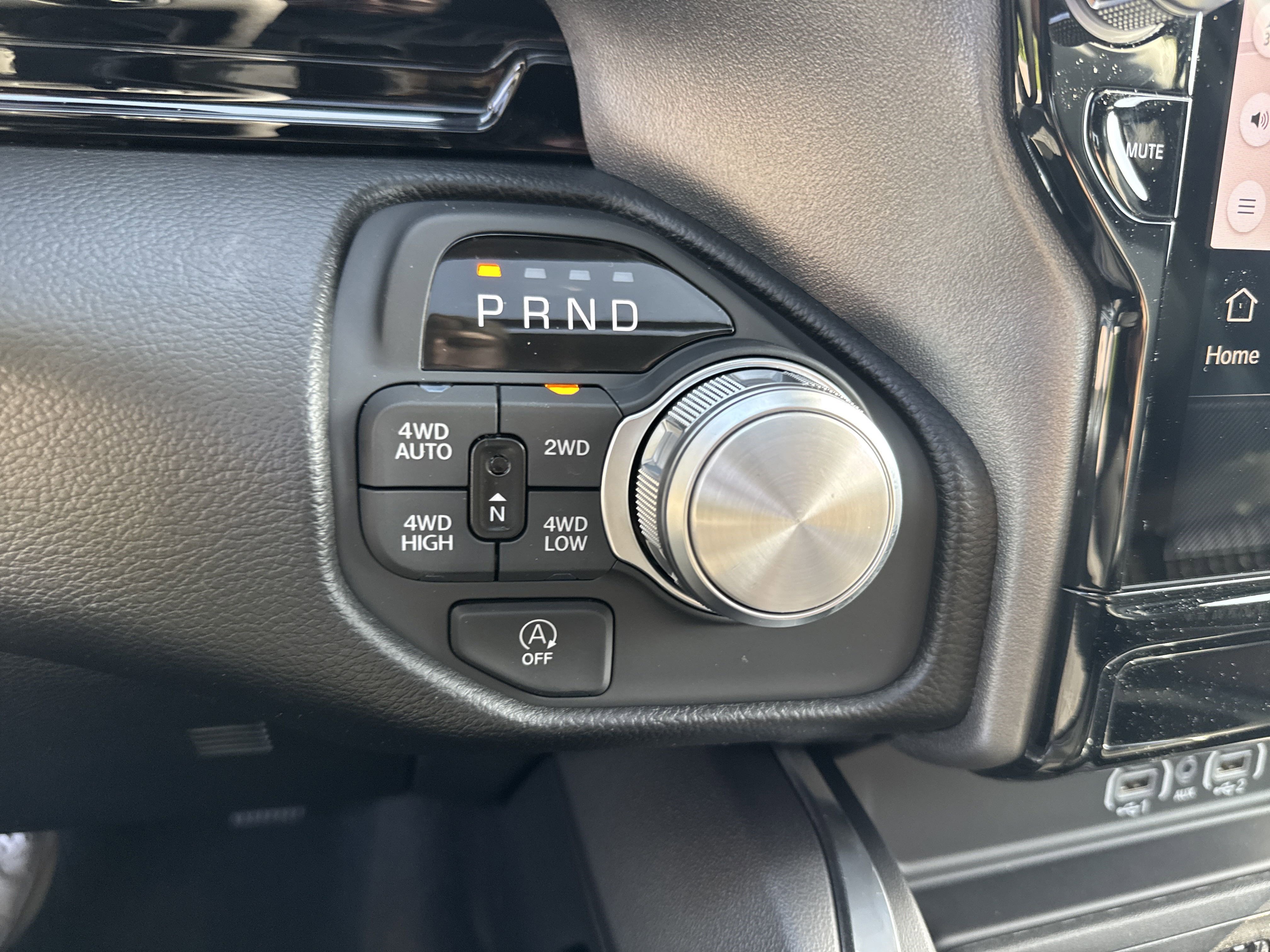 2025 Ram 1500 Laramie photo 13