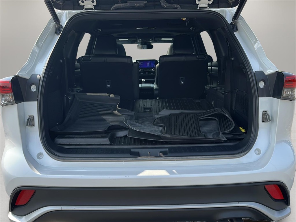 2023 Toyota Highlander XSE photo 19