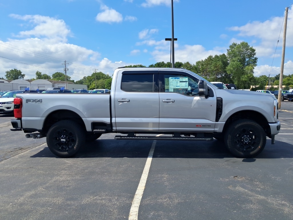 2024 Ford F-350 Lariat photo 3