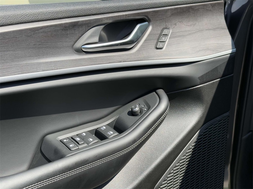 2025 Jeep Grand Cherokee Limited photo 26