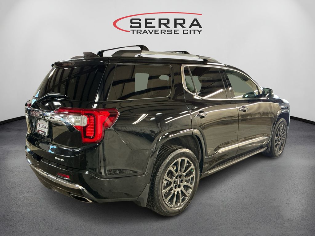 2022 Gmc Acadia Denali photo 2