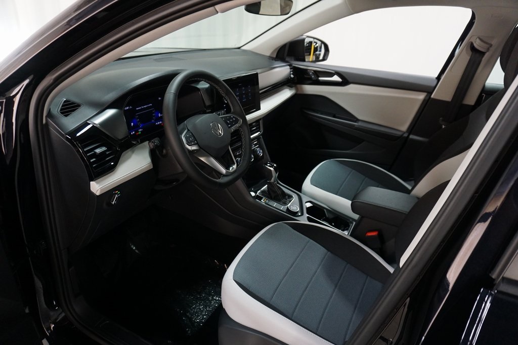 2025 Volkswagen Taos S photo 8