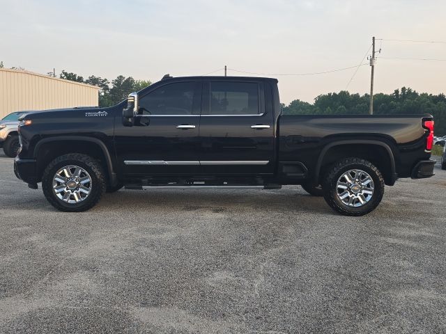 2024 Chevrolet Silverado 2500HD High Country photo 2