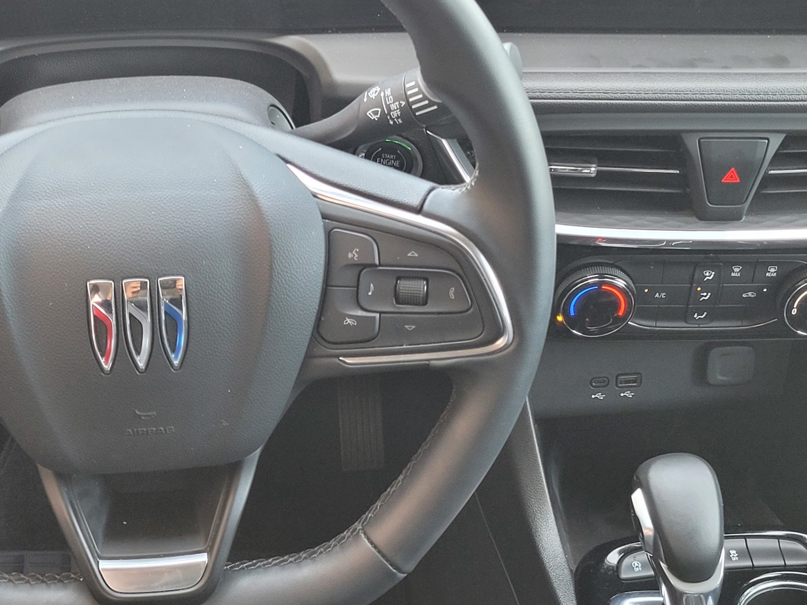 2024 Buick Encore GX Sport Touring photo 10