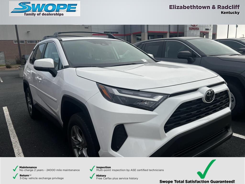 2025 Toyota RAV4 XLE's photo