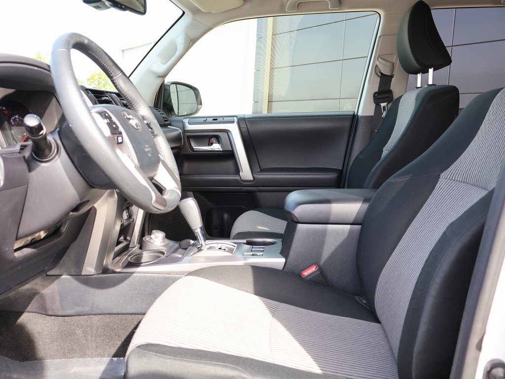 2024 Toyota 4Runner SR5 photo 22