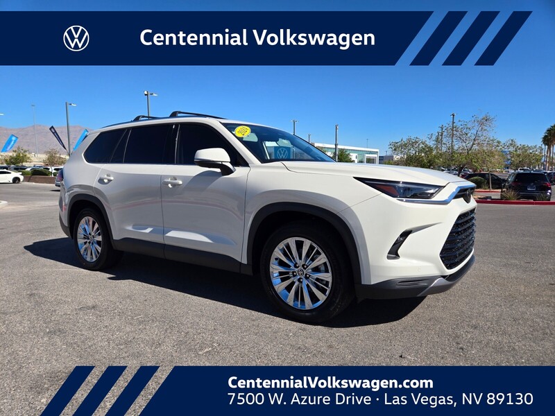 2024 Toyota Grand Highlander Platinum's photo