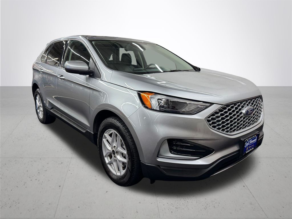 2024 Ford Edge SEL photo 9