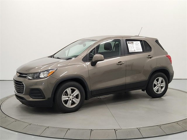 2022 Chevrolet Trax LS photo 3