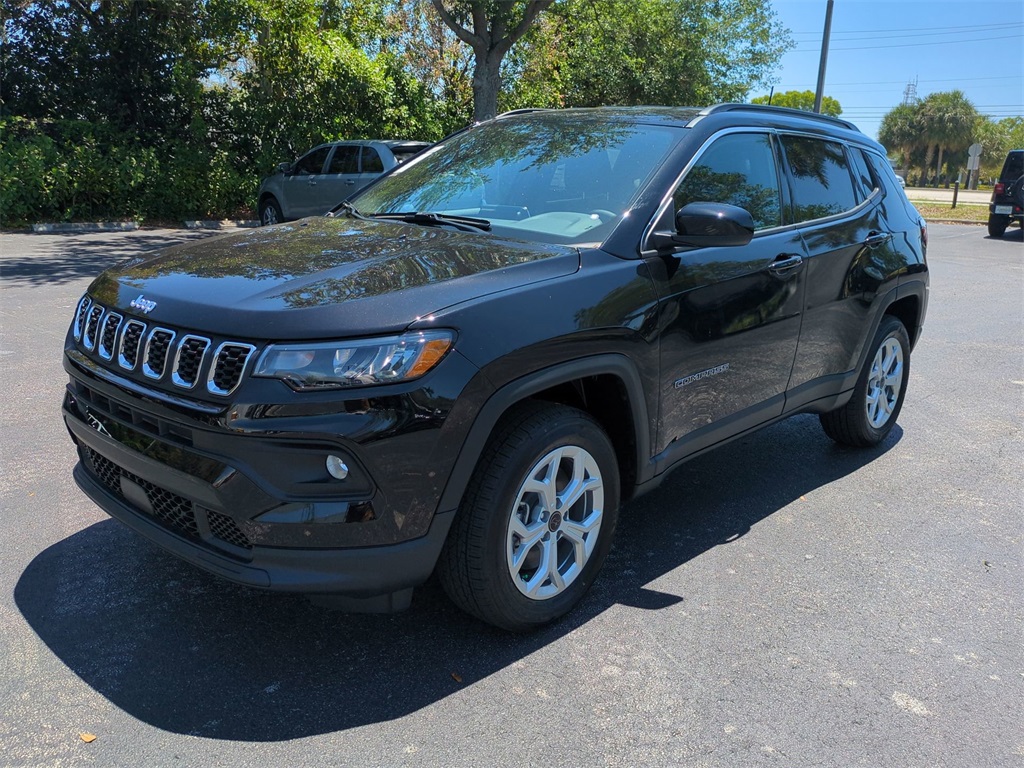 2025 Jeep Compass Latitude photo 7