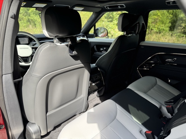 2025 Land Rover Range Rover Sport SE photo 15