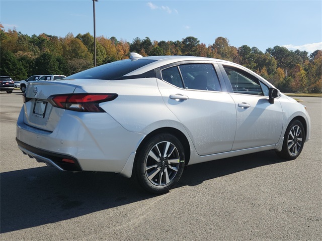 2025 Nissan Versa SV photo 3