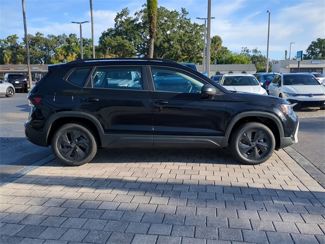 2025 Volkswagen Taos S photo 3