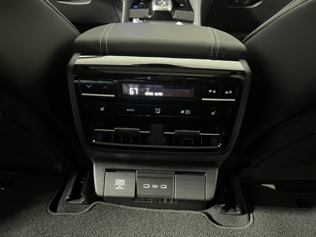 2026 Acura MDX SH-AWD Advance photo 8