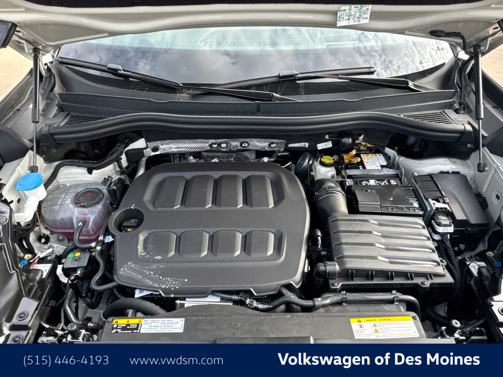 2025 Volkswagen Tiguan SE R-Line Black photo 9