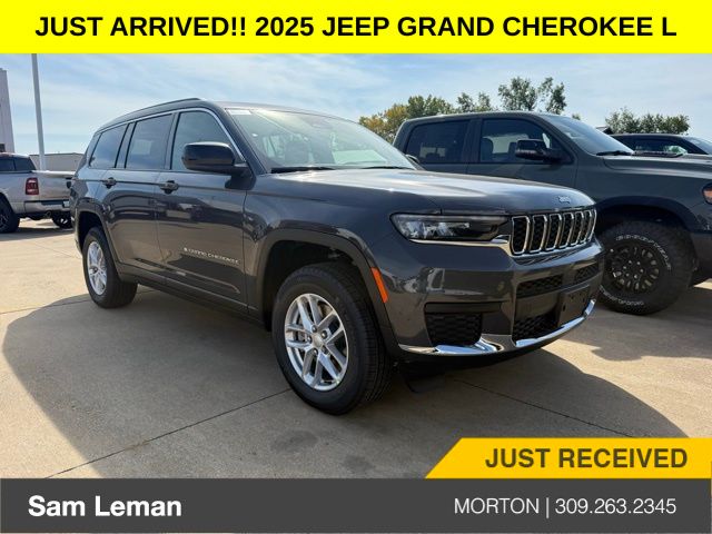 2025 Jeep Grand Cherokee L Laredo's photo
