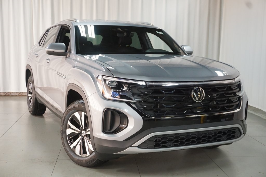 2026 Volkswagen Atlas Cross Sport SE photo 4