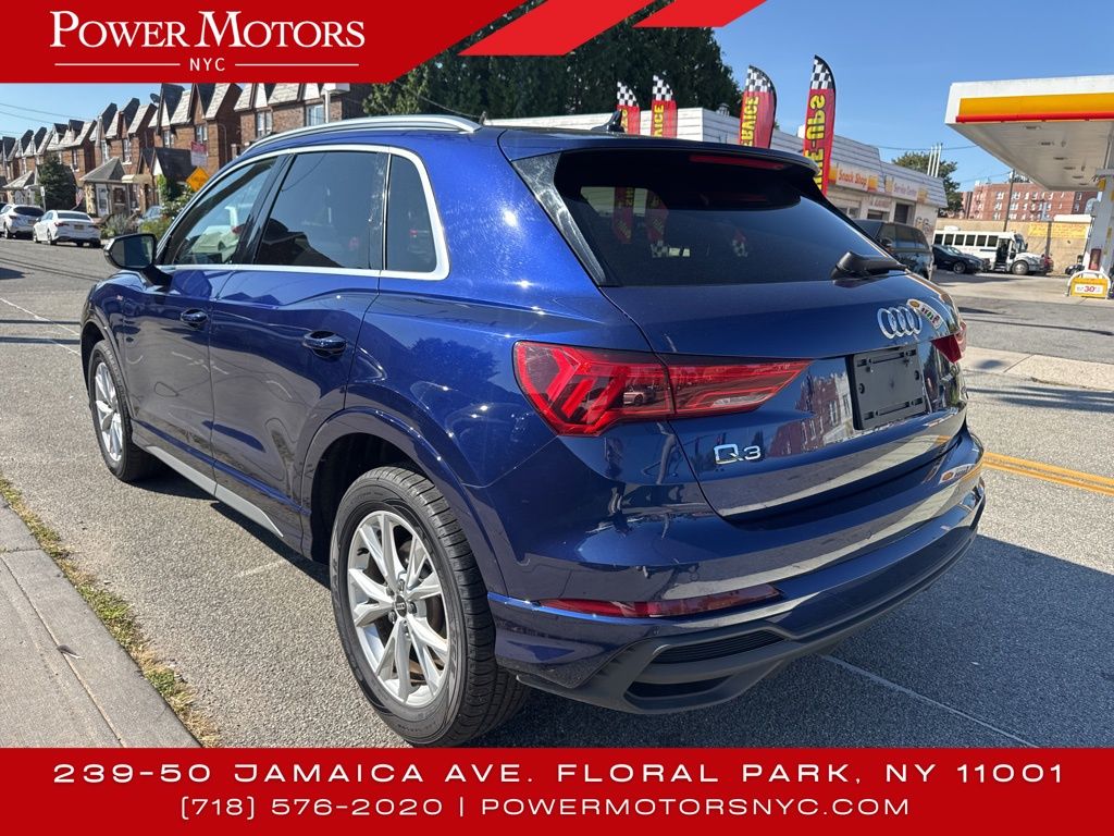 2023 Audi Q3 S line Premium photo 3