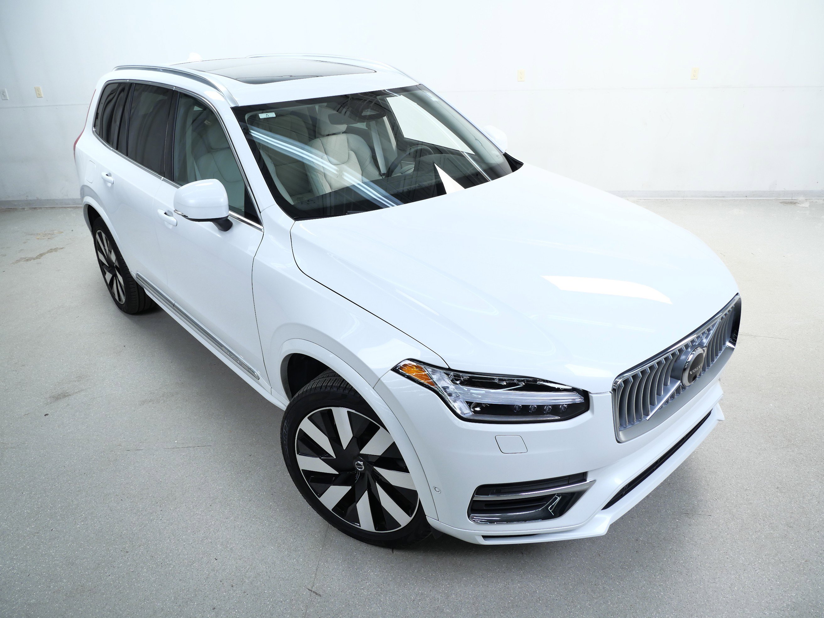 2024 Volvo XC90 Recharge Plus photo 4