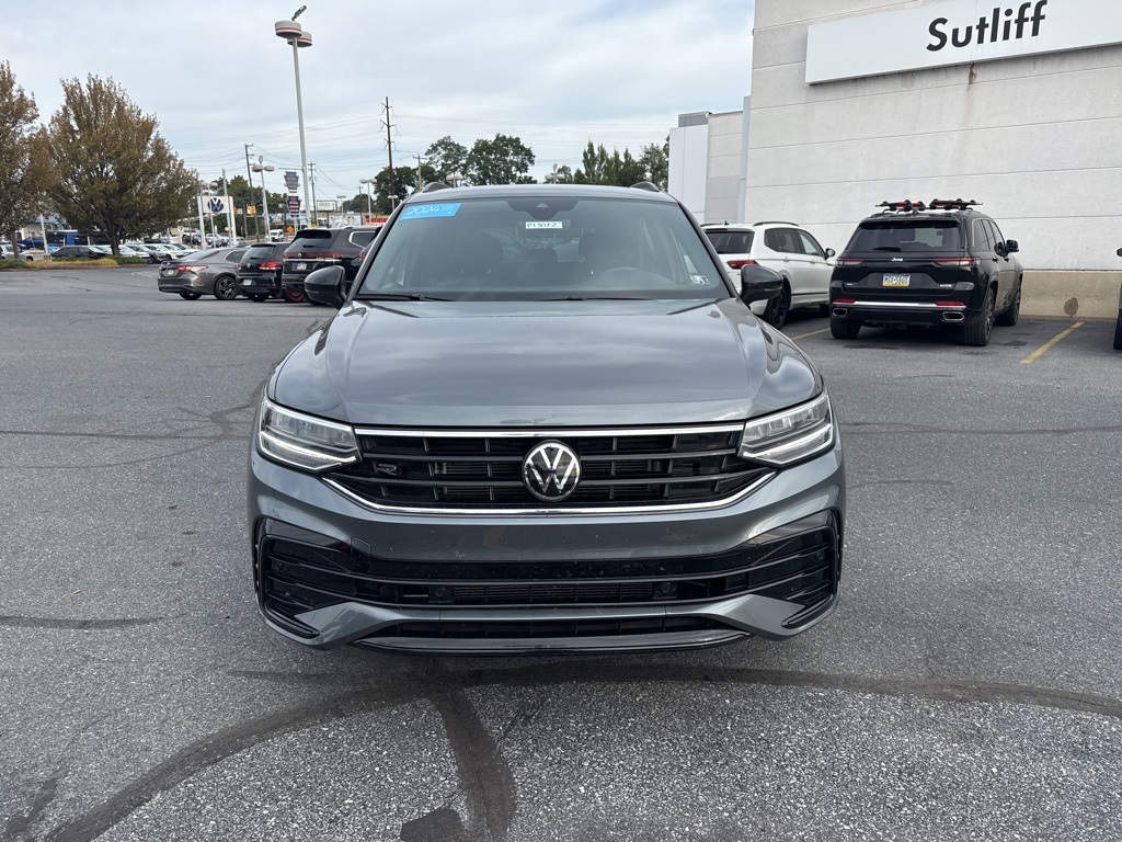 2024 Volkswagen Tiguan SE R-Line Black photo 2