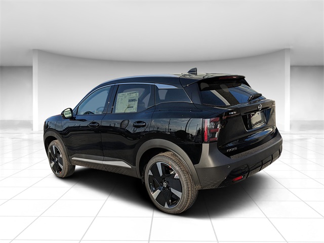 2025 Nissan Kicks SR photo 2