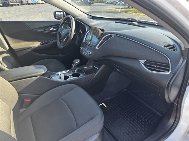 2021 Chevrolet Malibu 1LT photo 14